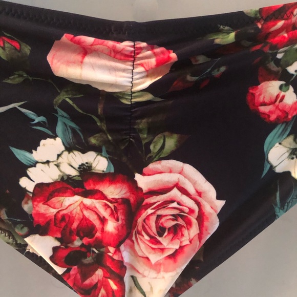 CUPSHE Navy -Floral Ruffle Bikini - Picture 12 of 16